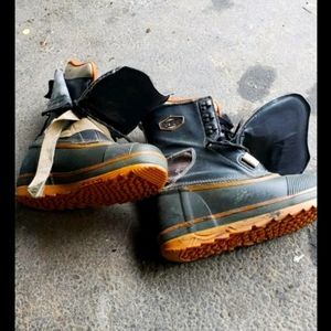 Mens snow boots size 10